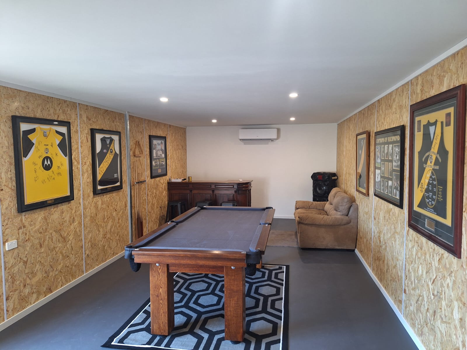 7 foot Modern square legs, slate based Tasmanian oak timber with 6811 English tournament felt
